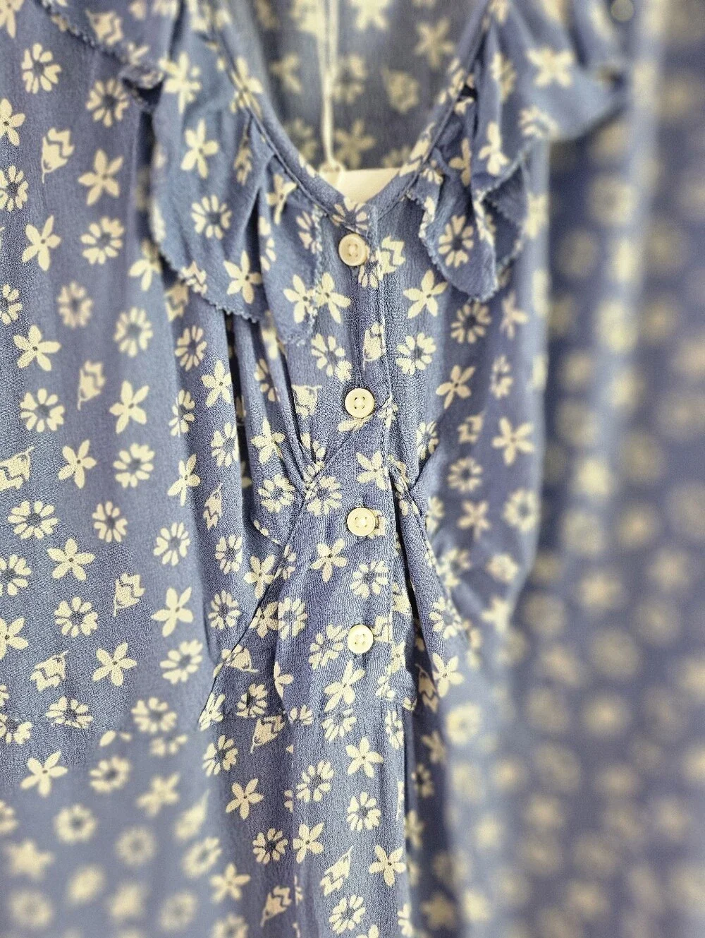 L- Free Assembly- Blue Floral Ruffle Dress - Picture 3 of 10
